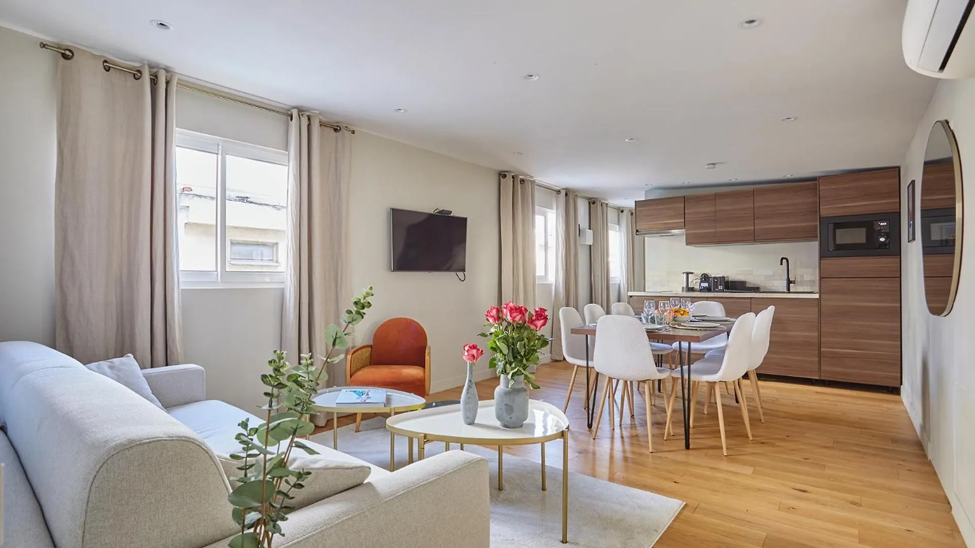 Apartment Center Of Paris By Studio Prestige location
