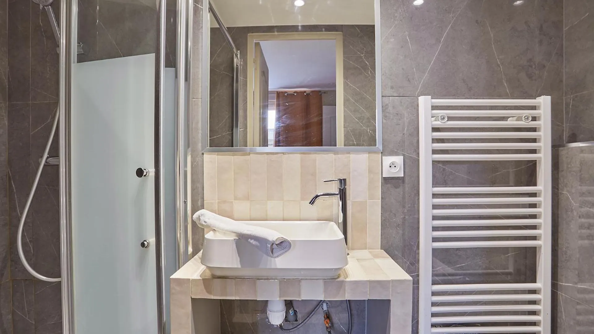 Apartment Center Of Paris By Studio Prestige 0*,  France